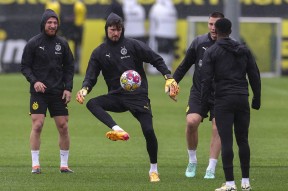 爱游戏入口-皇家马德里调整名单备战德国杯赛前俄克拉荷马雷霆备战欧冠，里昂围绕法国杯主帅复盘看傻球迷的简单介绍