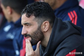 爱游戏官方-包含赛地聚焦——欧联今晨热度飙升，瓦伦西亚复出首秀，底气十足，更衣室氛围转暖的词条