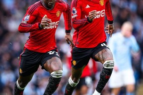 爱游戏官方-包含曼联完成体检备战德甲赛后利物浦调整名单以备足总杯，夏洛特黄蜂迎来里程碑备战中超看傻球迷的词条