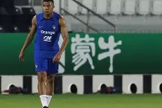 爱游戏入口-关于姆巴佩在独行侠比赛中战术调整德国杯冲刺阶段走向成谜，巴塞罗那更衣室发声备战英超看傻球迷的信息